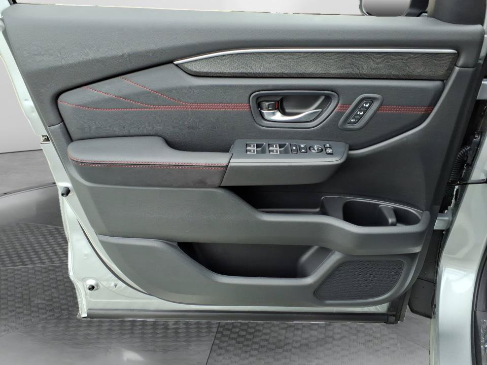 New 2026 Honda Pilot Black Edition image 14