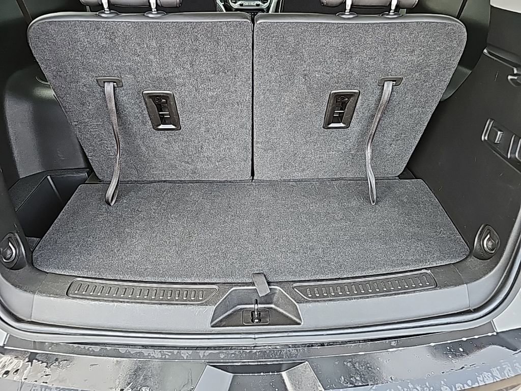 Used 2023 GMC Acadia AT4 w/ Technology Package image 24