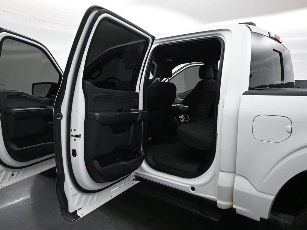 Certified 2022 Ford F150 XLT w/ Equipment Group 302A High image 19