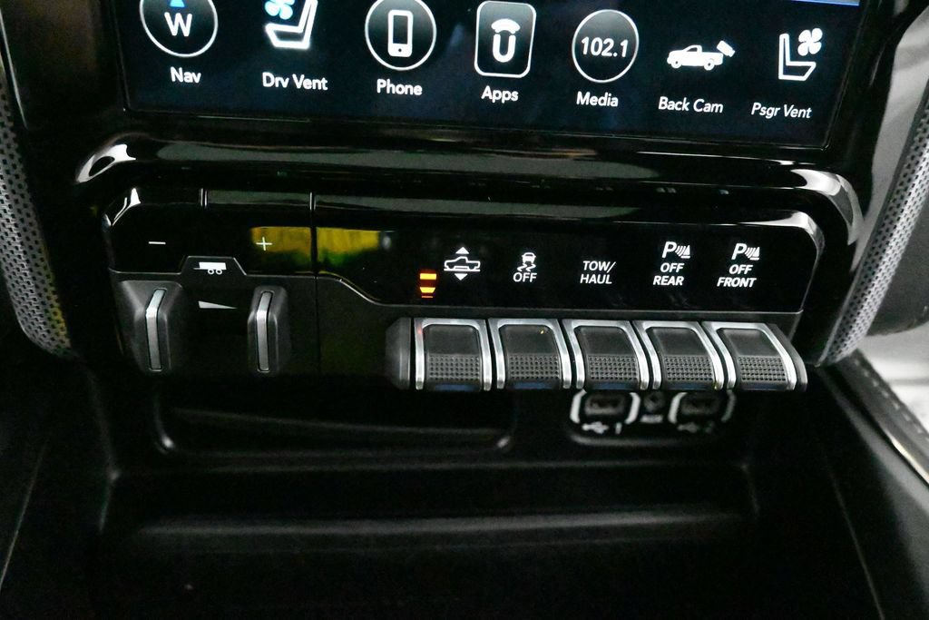Used 2020 RAM 1500 Limited w/ Advanced Safety Group AWD/4WD image 17
