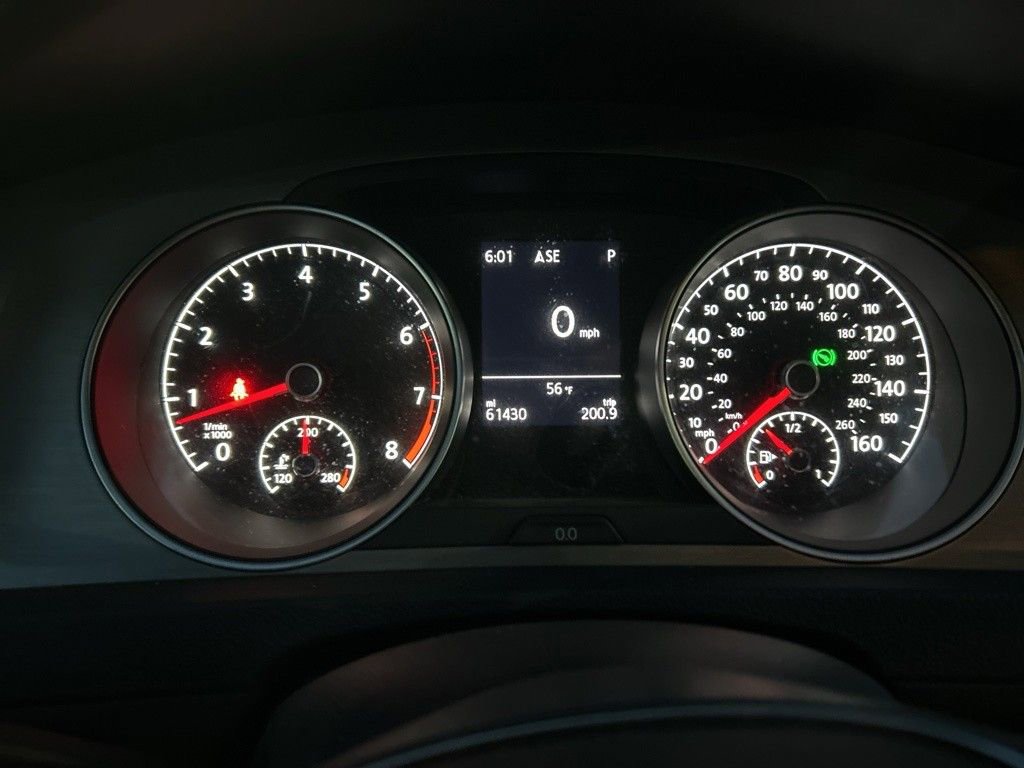 Used 2016 Volkswagen Golf S image 14