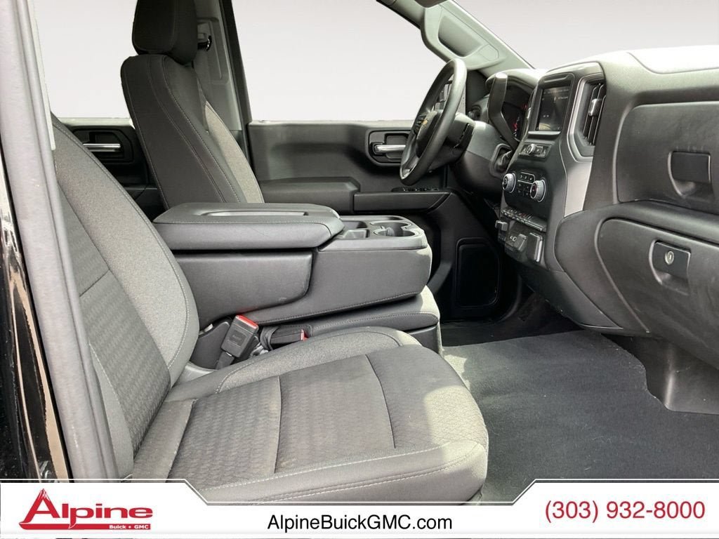 Certified 2024 Chevrolet Silverado 1500 Custom w/ LPO, Dark Essentials Package AWD/4WD image 15