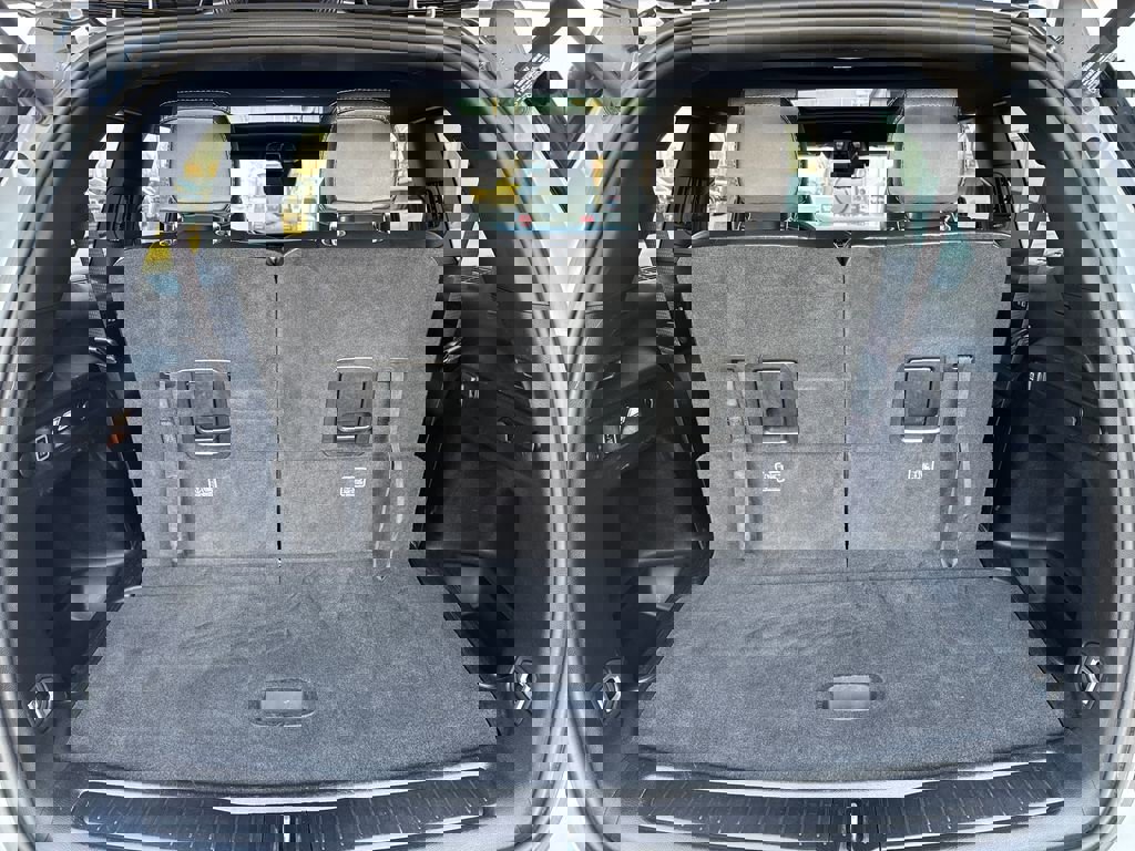 Used 2024 Jeep Grand Cherokee L Limited w/ Luxury Tech Group II image 37