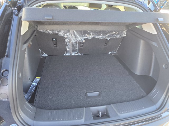 New 2026 Chevrolet Trax ACTIV w/ Driver Confidence Package FWD image 17