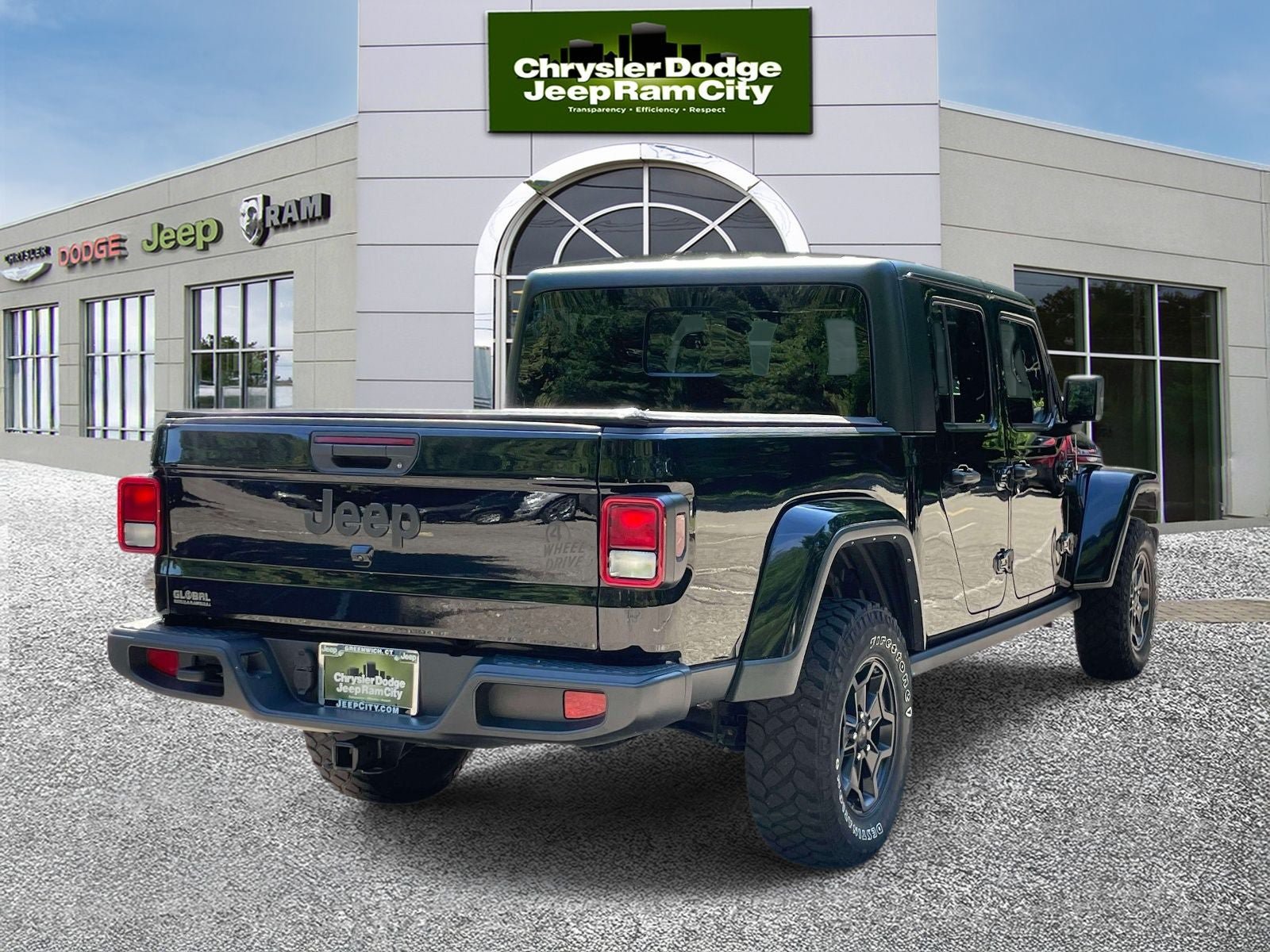 Used 2022 Jeep Gladiator Sport AWD/4WD image 6