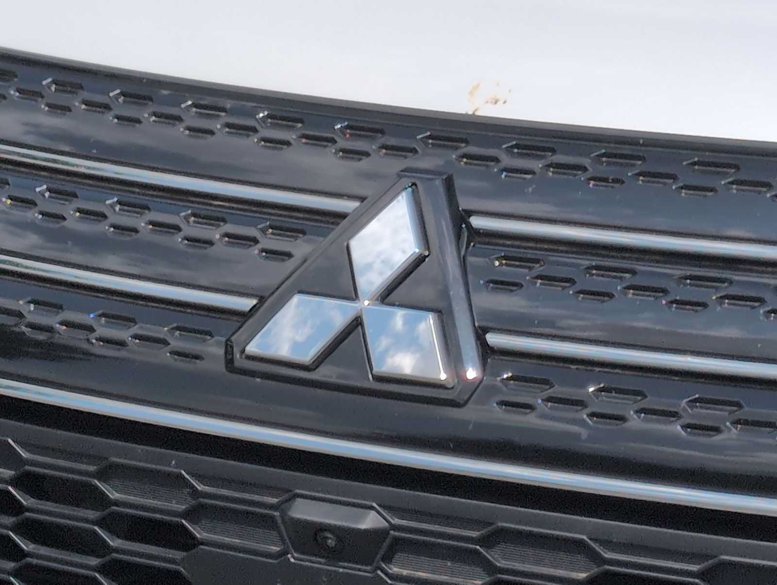 Used 2024 Mitsubishi Outlander SE AWD/4WD image 12