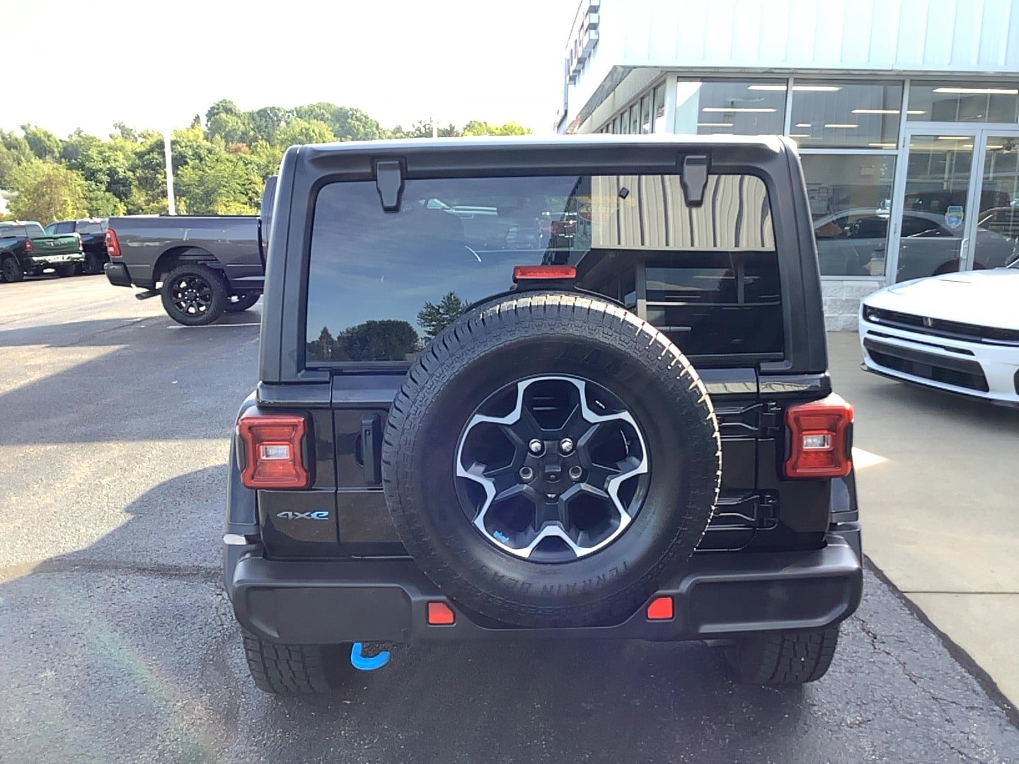 Certified 2023 Jeep Wrangler Unlimited Rubicon 4xe w/ Cold Weather Group AWD/4WD image 4