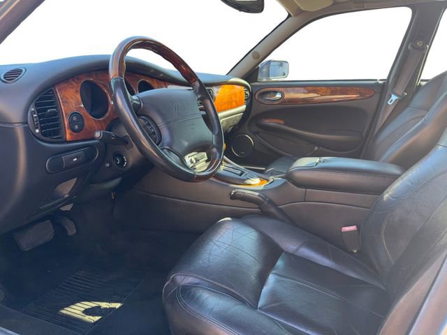 Used 2003 Jaguar XJ8 image 8