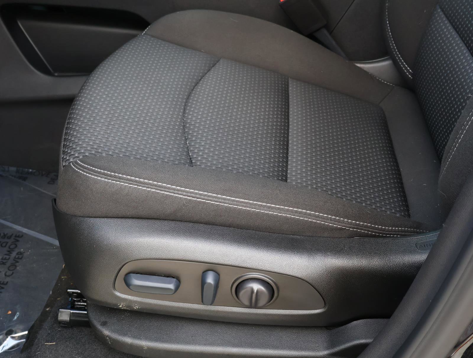 Used 2022 GMC Terrain SLE w/ Driver Convenience Package image 13