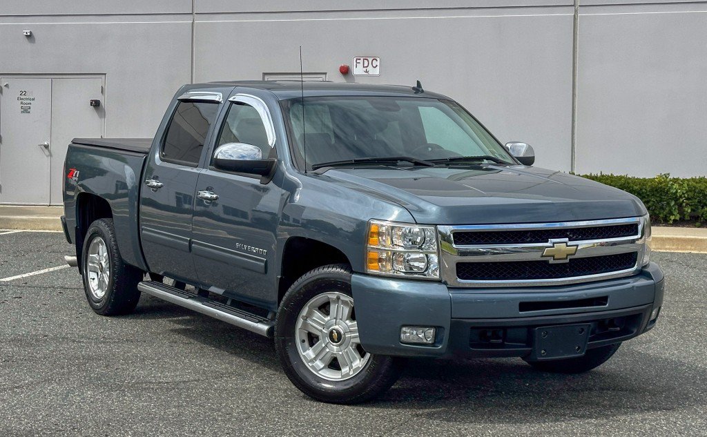 Used 2011 Chevrolet Silverado 1500 LTZ w/ LTZ Plus Package AWD/4WD image 7