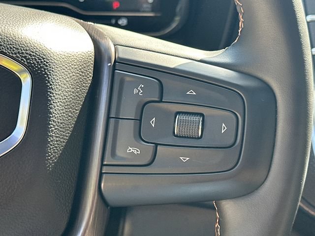 Certified 2024 GMC Yukon AT4 w/ AT4 Premium Package AWD/4WD image 33