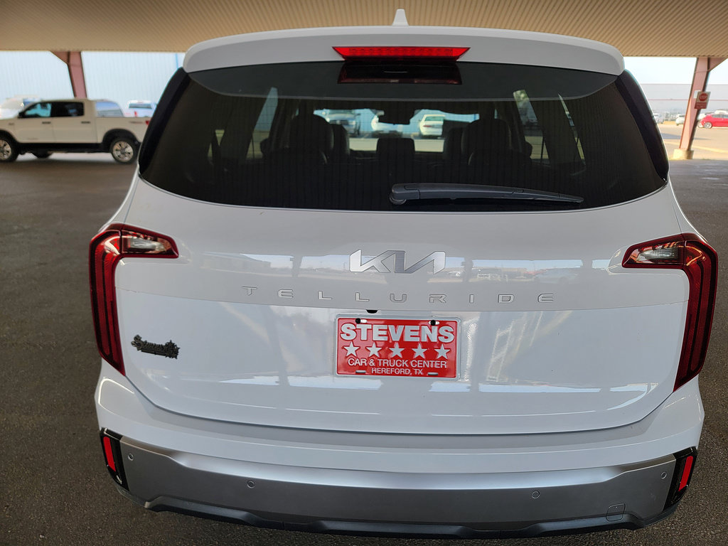 Used 2025 Kia Telluride LX FWD image 8