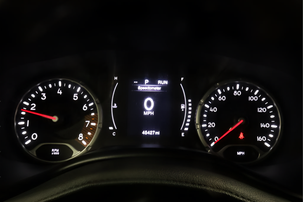 Certified 2023 Jeep Renegade Latitude AWD/4WD image 20