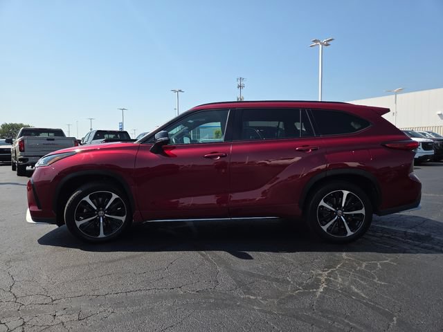 Used 2021 Toyota Highlander XSE AWD/4WD image 14