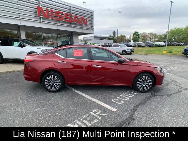 Certified 2025 Nissan Altima 2.5 SV AWD/4WD image 2