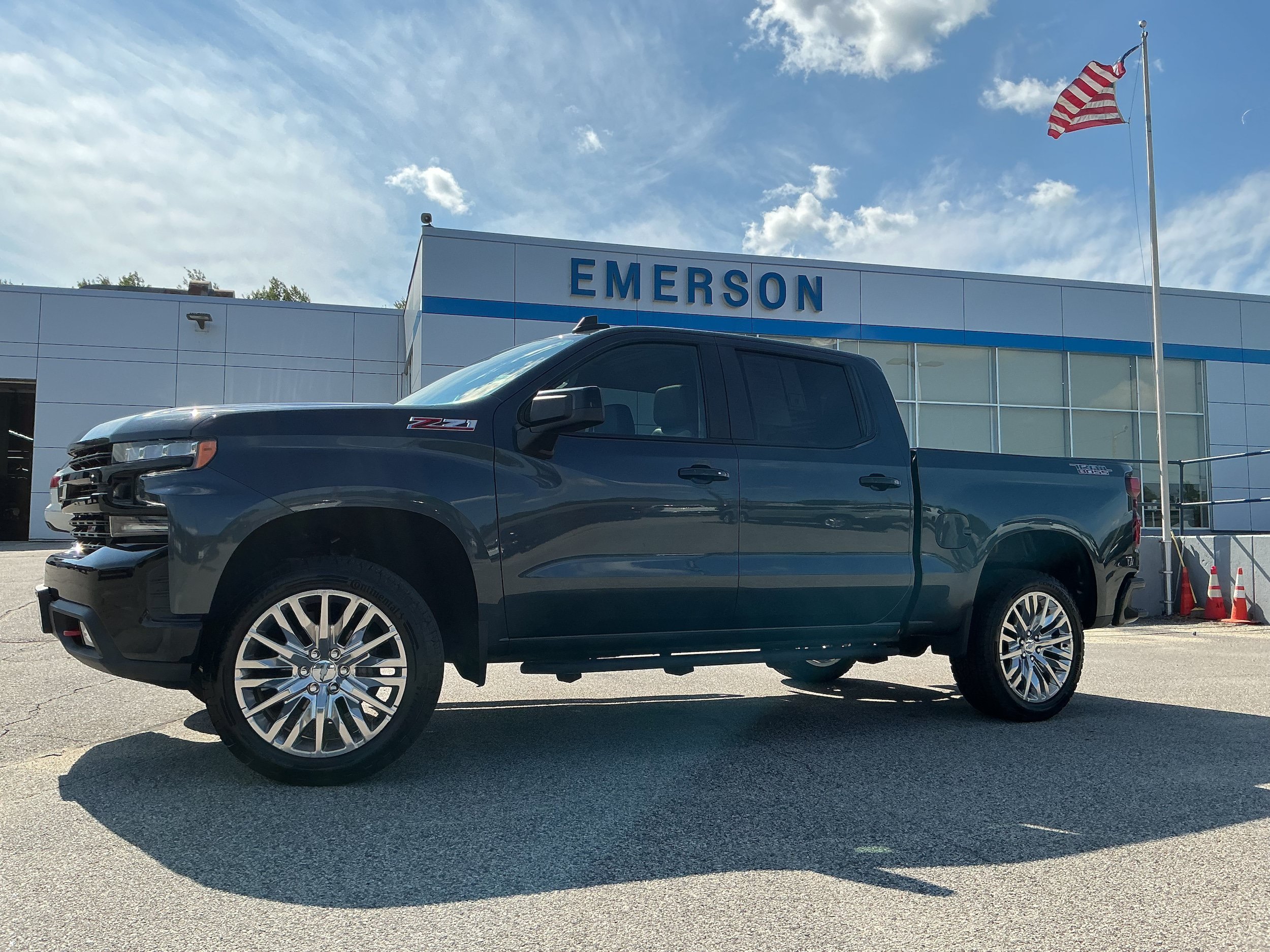 Certified 2021 Chevrolet Silverado 1500 LT Trail Boss w/ Convenience Package II AWD/4WD image 2