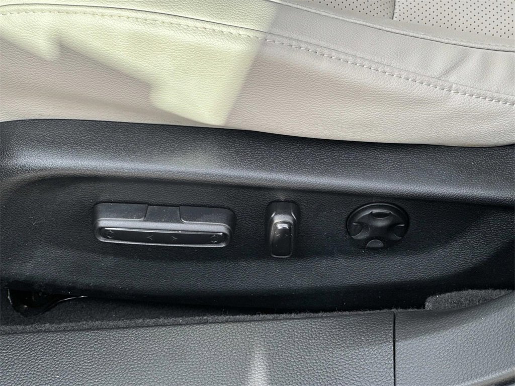 Used 2018 Honda Accord EX-L image 19