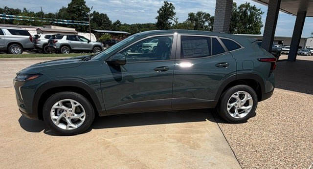 New 2026 Chevrolet Trax LS w/ LS Convenience Package FWD image 4
