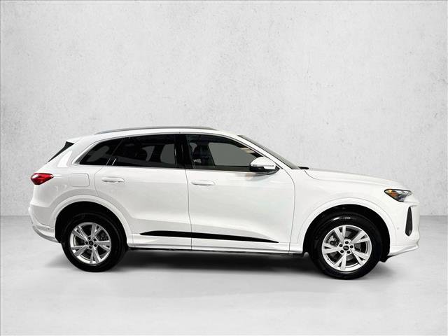 Used 2025 Audi Q5 Premium AWD/4WD image 4