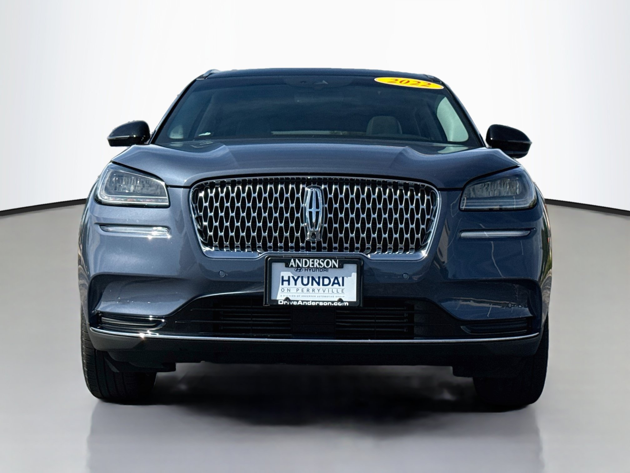 Used 2022 Lincoln Corsair Reserve w/ Equipment Group 201A AWD/4WD image 2