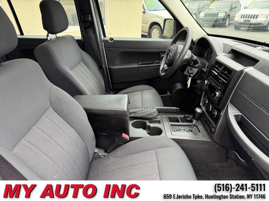 Used 2011 Jeep Liberty Sport image 26