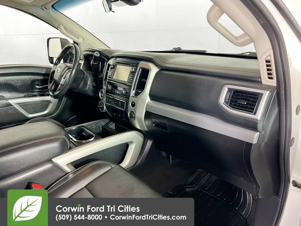 Used 2018 Nissan Titan PRO-4X AWD/4WD image 27