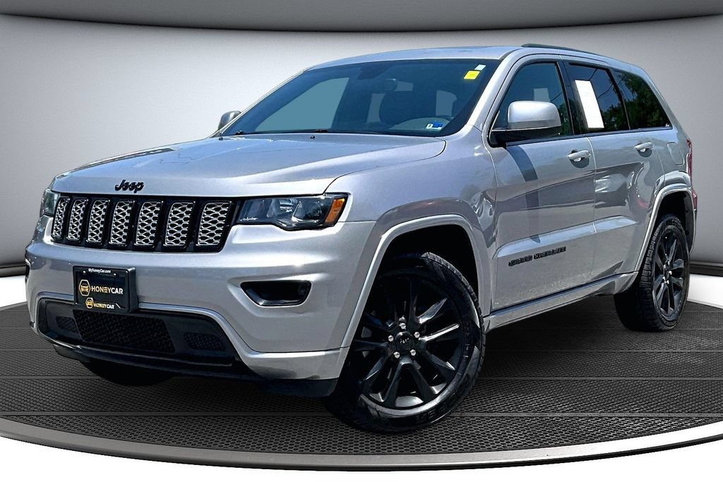 Used 2020 Jeep Grand Cherokee Altitude AWD/4WD image 3