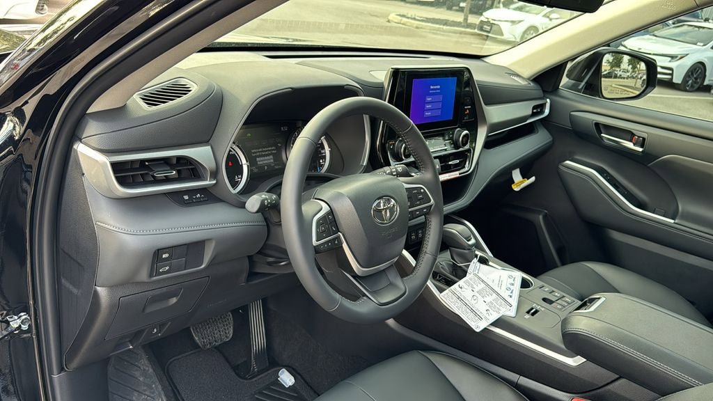 New 2026 Toyota Highlander XLE AWD/4WD image 16