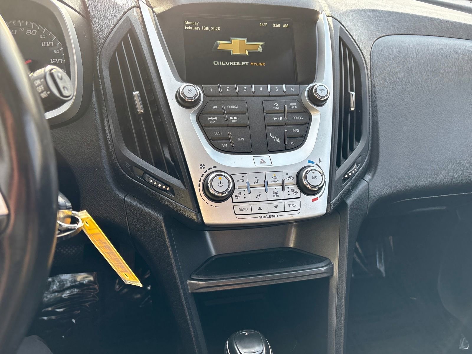 Used 2017 Chevrolet Equinox LT image 17