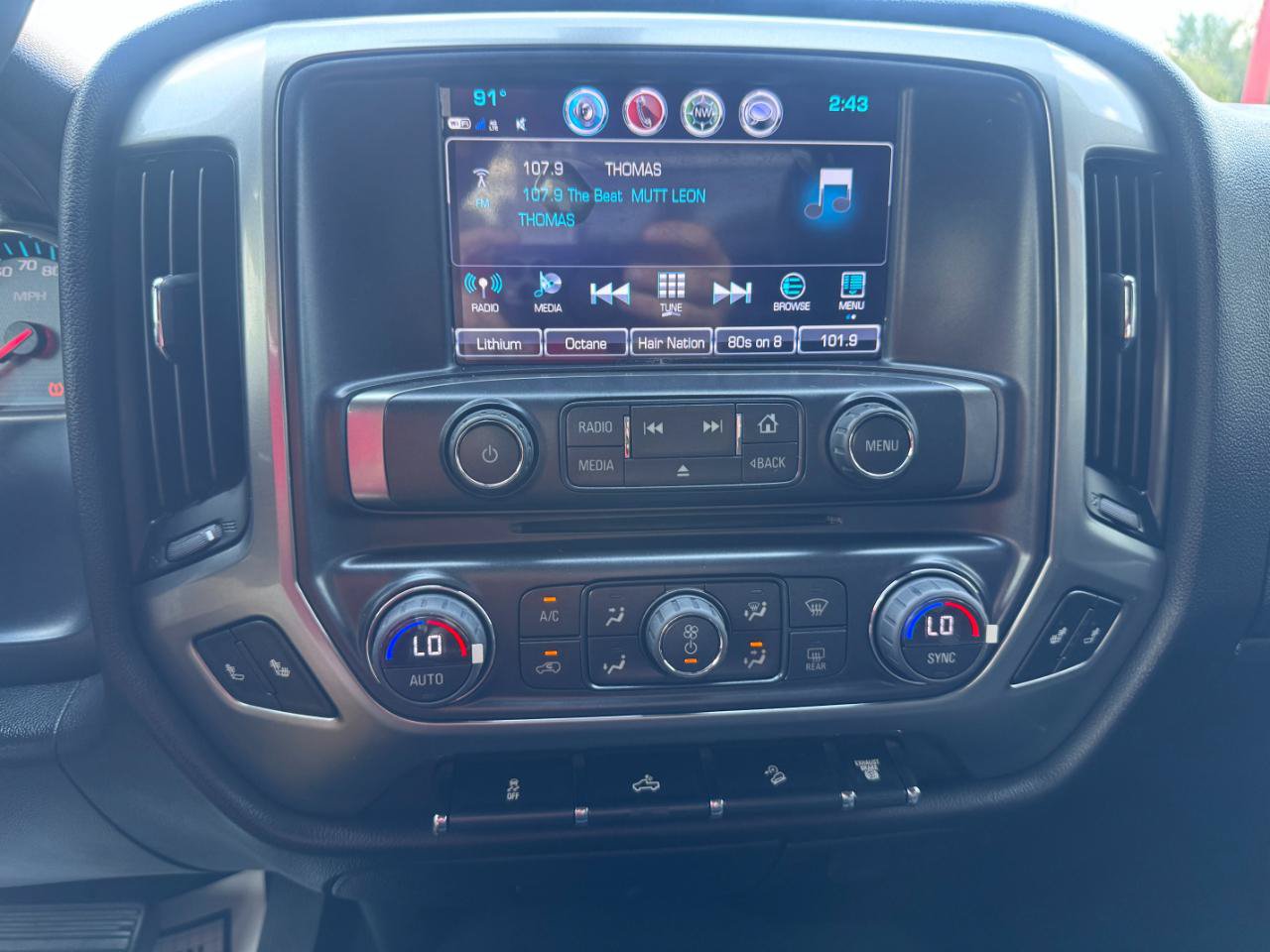 Used 2019 Chevrolet Silverado 2500 LT w/ LT Convenience Package AWD/4WD image 11