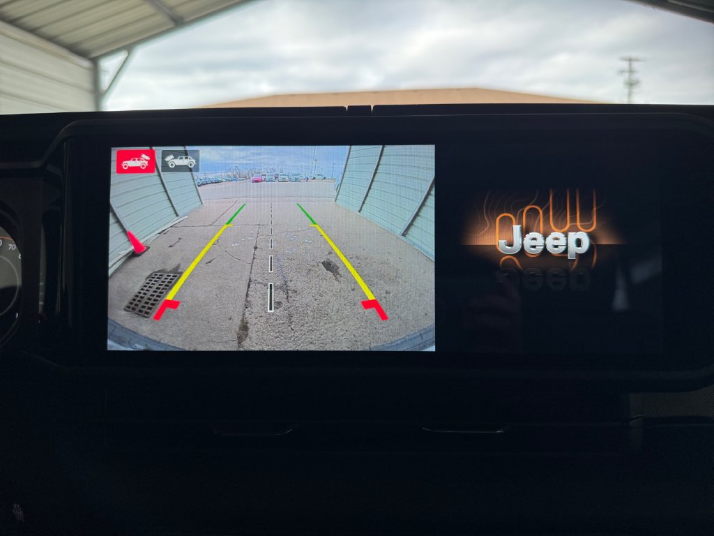 New 2026 Jeep Wrangler Unlimited Sahara w/ Safety Group AWD/4WD image 18
