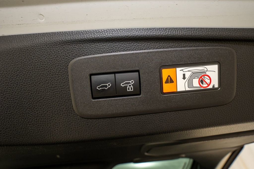 Used 2024 Toyota Land Cruiser image 6