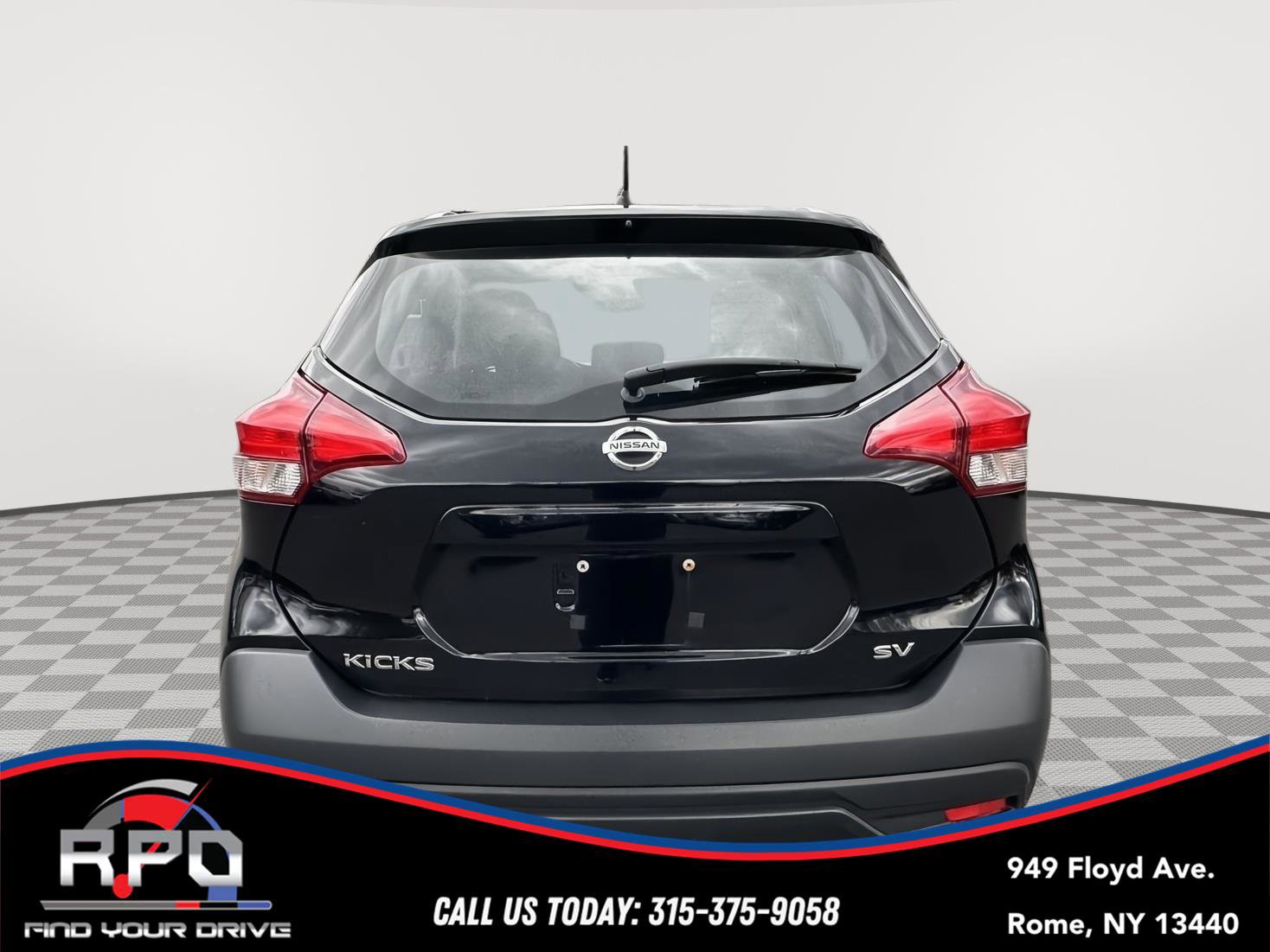Used 2019 Nissan Kicks SV image 4