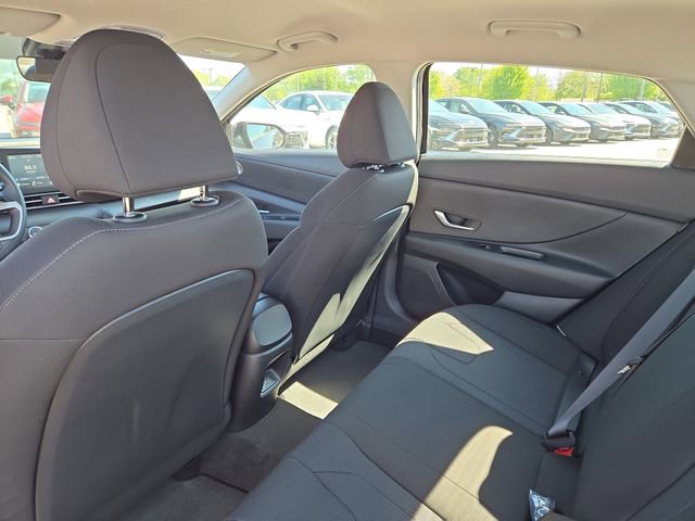 New 2026 Hyundai Elantra SE FWD image 27