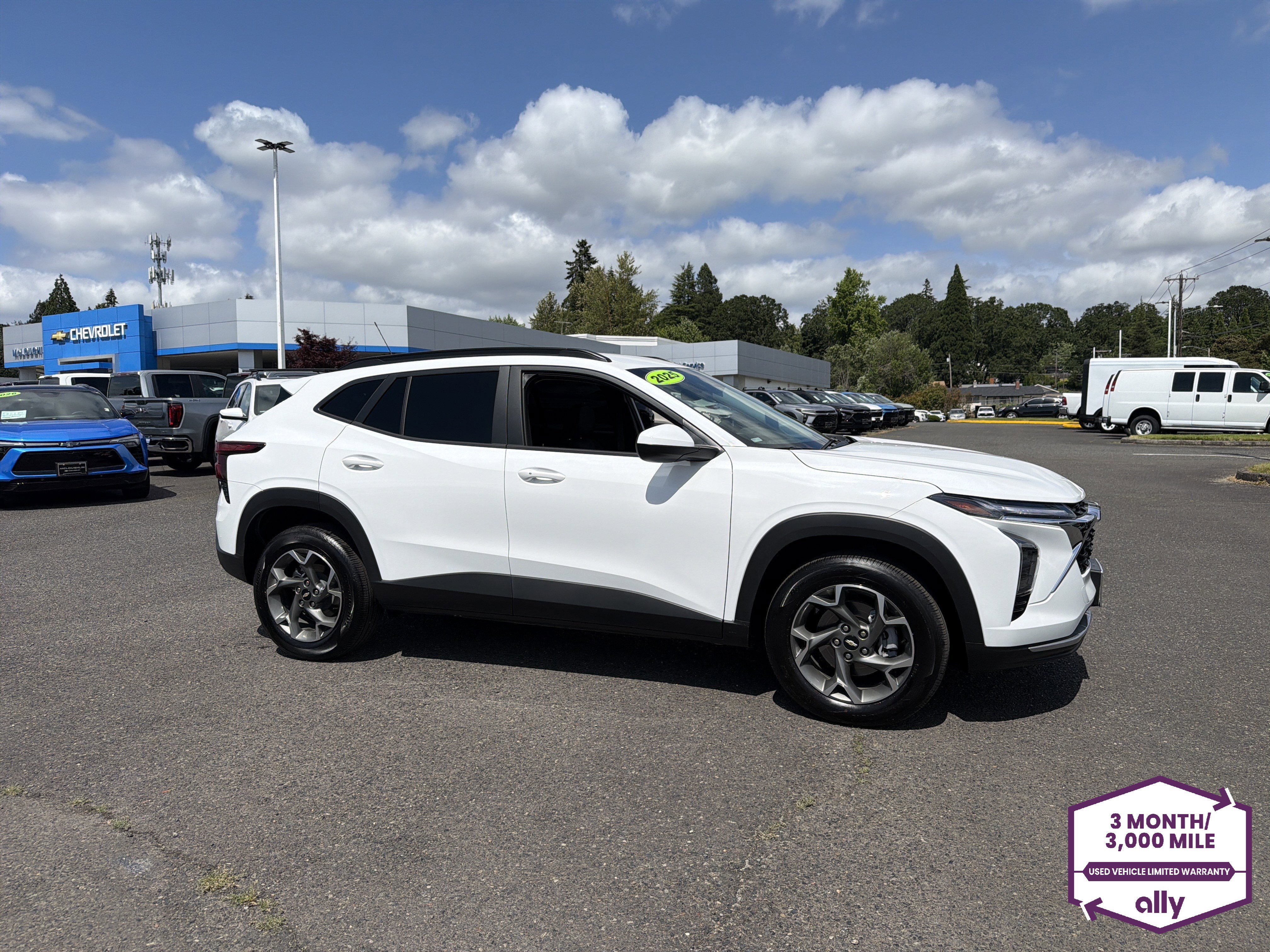 Used 2025 Chevrolet Trax LT w/ Driver Confidence Package FWD image 7