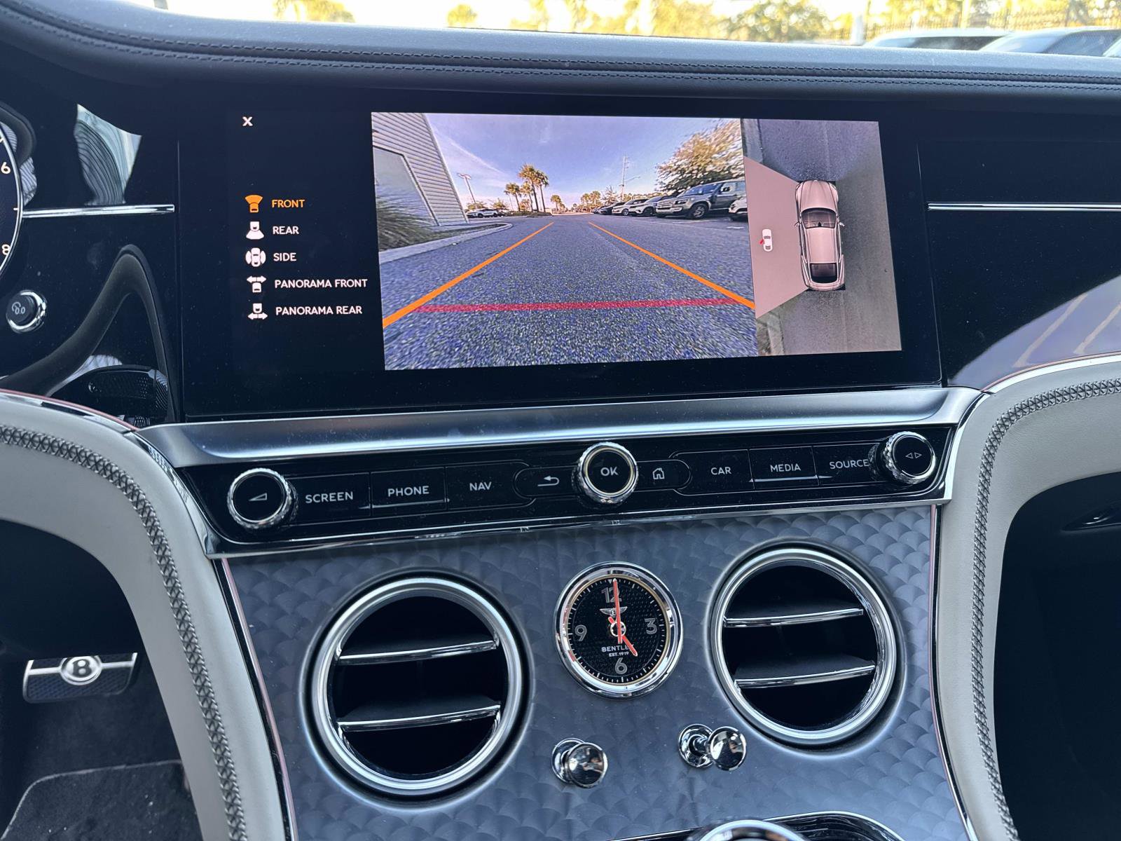 Used 2024 Bentley Continental GT image 21