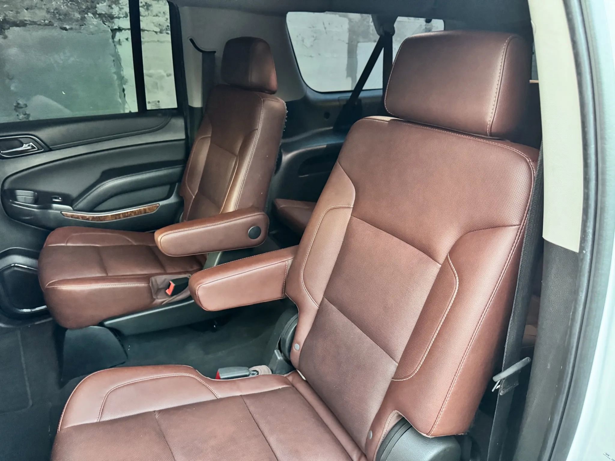 Used 2020 Chevrolet Suburban Premier w/ Premier Plus Edition image 23