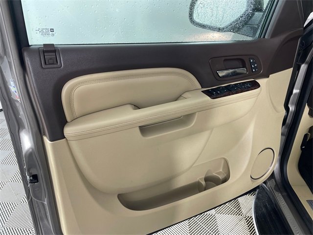 Used 2012 GMC Yukon XL Denali image 17