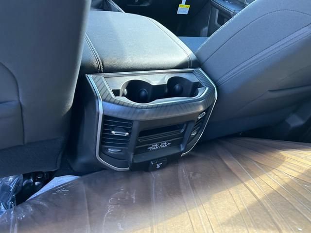 New 2026 RAM 3500 Big Horn AWD/4WD image 15
