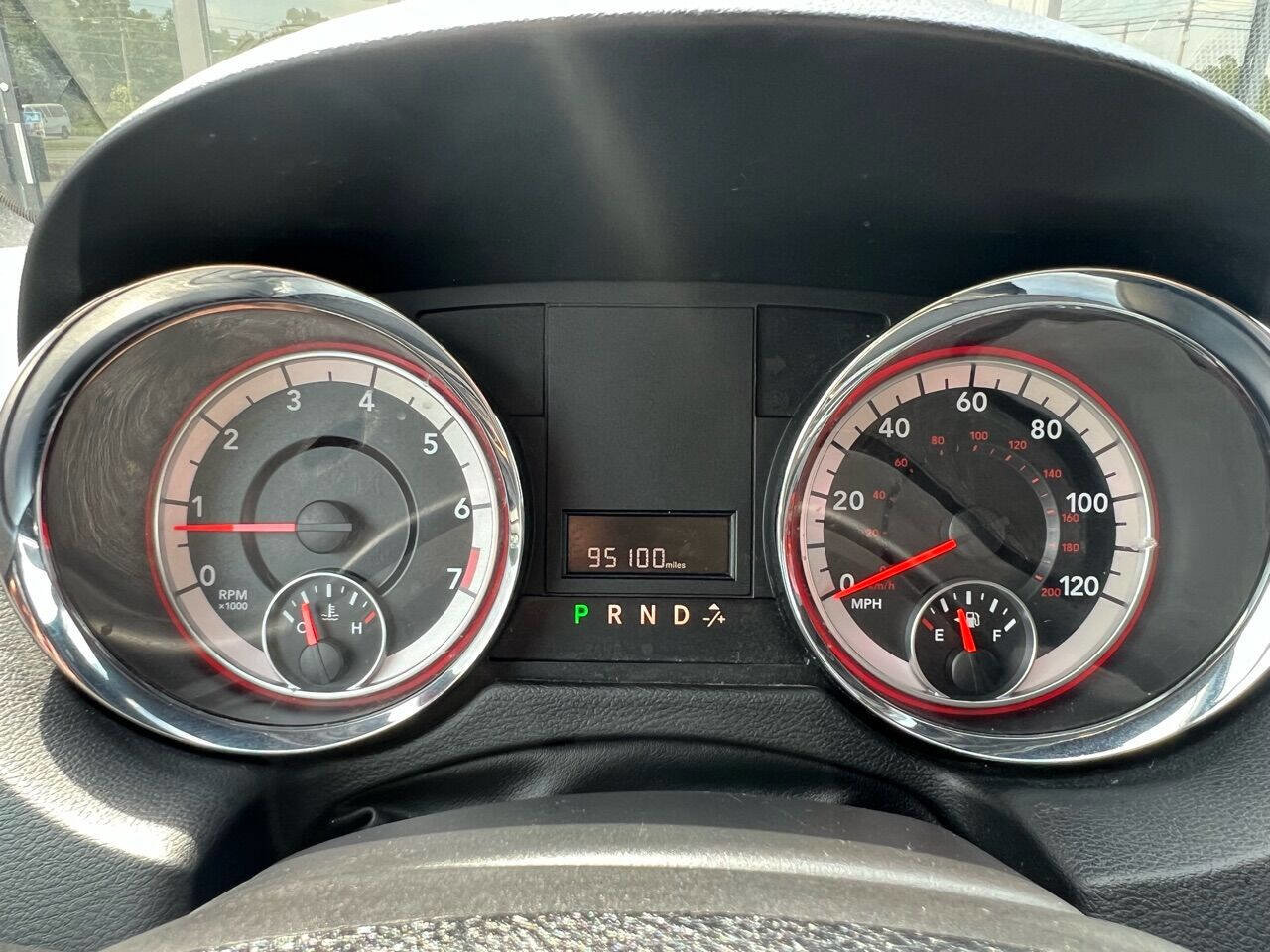 Used 2019 Dodge Grand Caravan SXT image 17