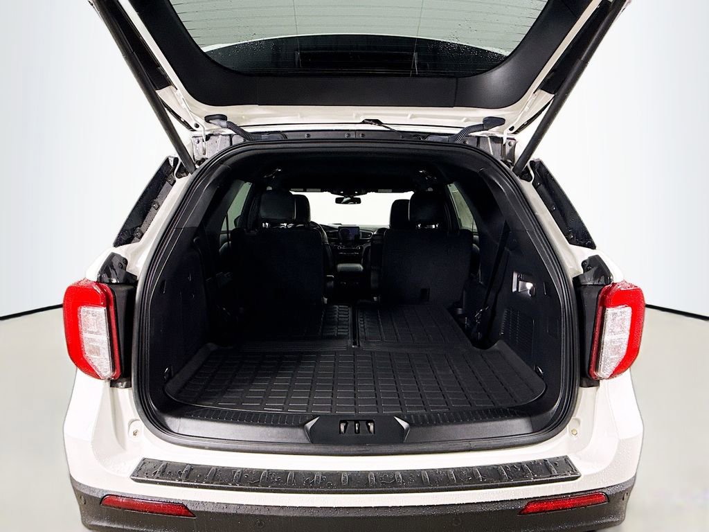 Used 2022 Ford Explorer ST image 28
