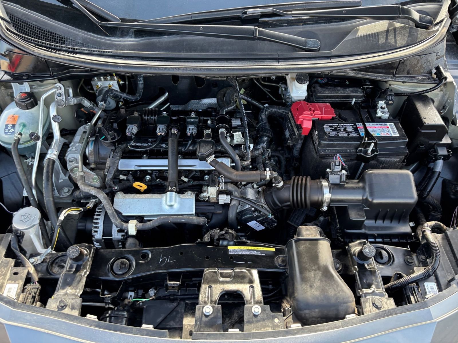 Used 2025 Nissan Versa SV FWD image 30
