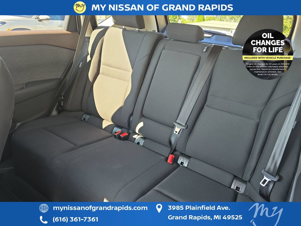 Used 2023 Nissan Rogue S AWD/4WD image 29