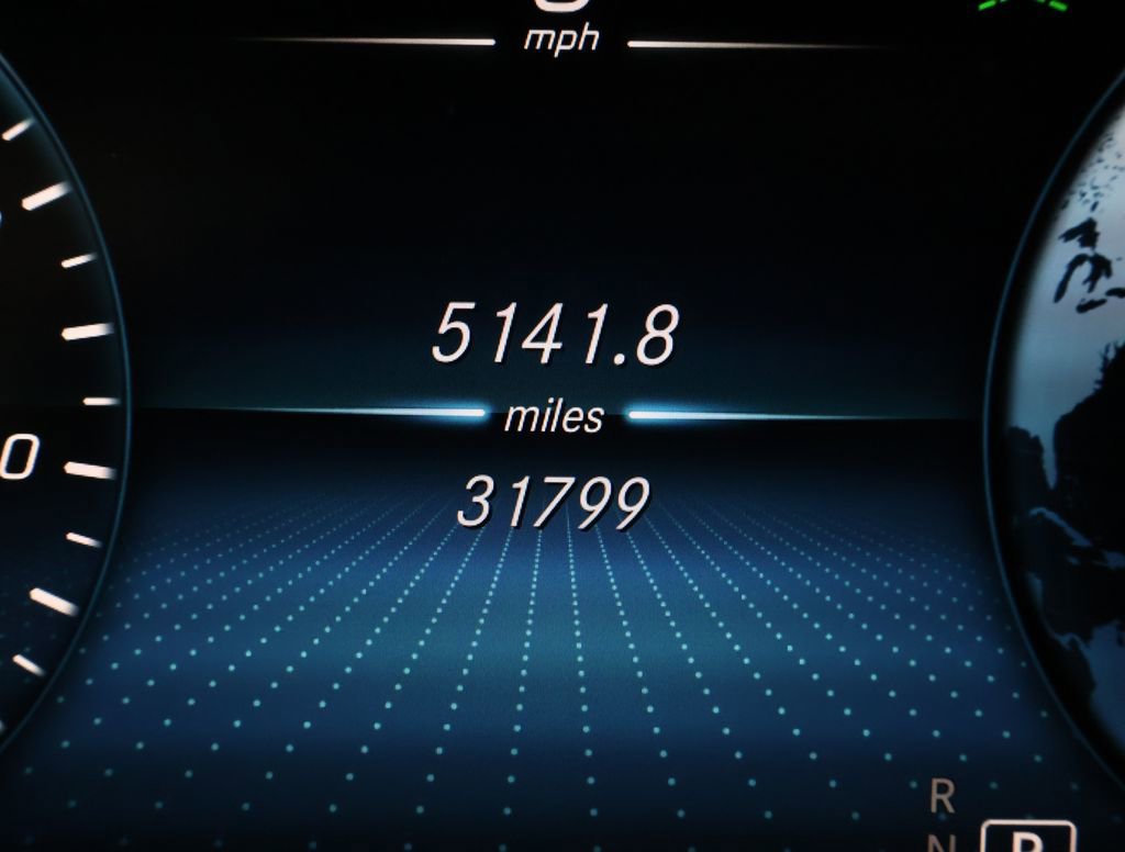 Used 2023 Mercedes-Benz GLC 300 4MATIC Coupe image 9