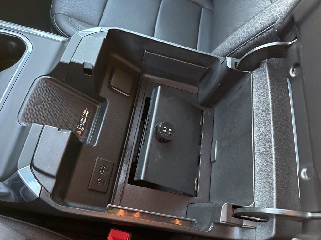 Used 2024 GMC Sierra 3500 SLT w/ SLT Premium Package image 25