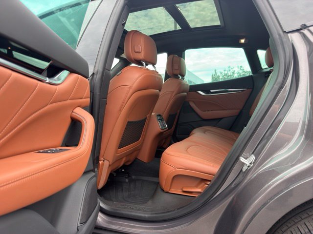 Used 2023 Maserati Levante Modena AWD/4WD image 6