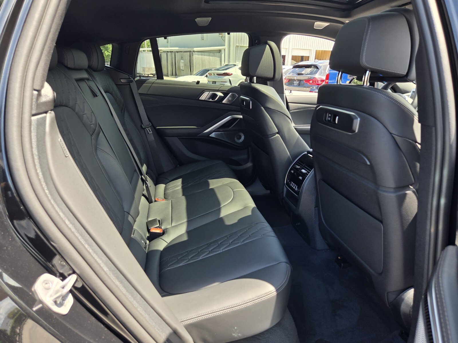 New 2027 BMW X6 M60i AWD/4WD image 16