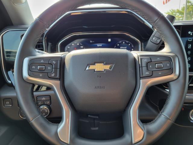 Used 2023 Chevrolet Silverado 1500 LT AWD/4WD image 12
