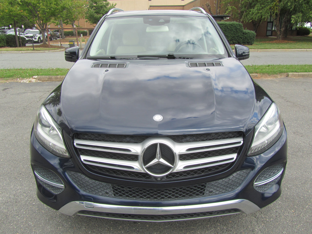 Used 2016 Mercedes-Benz GLE 350 w/ Premium Package image 5