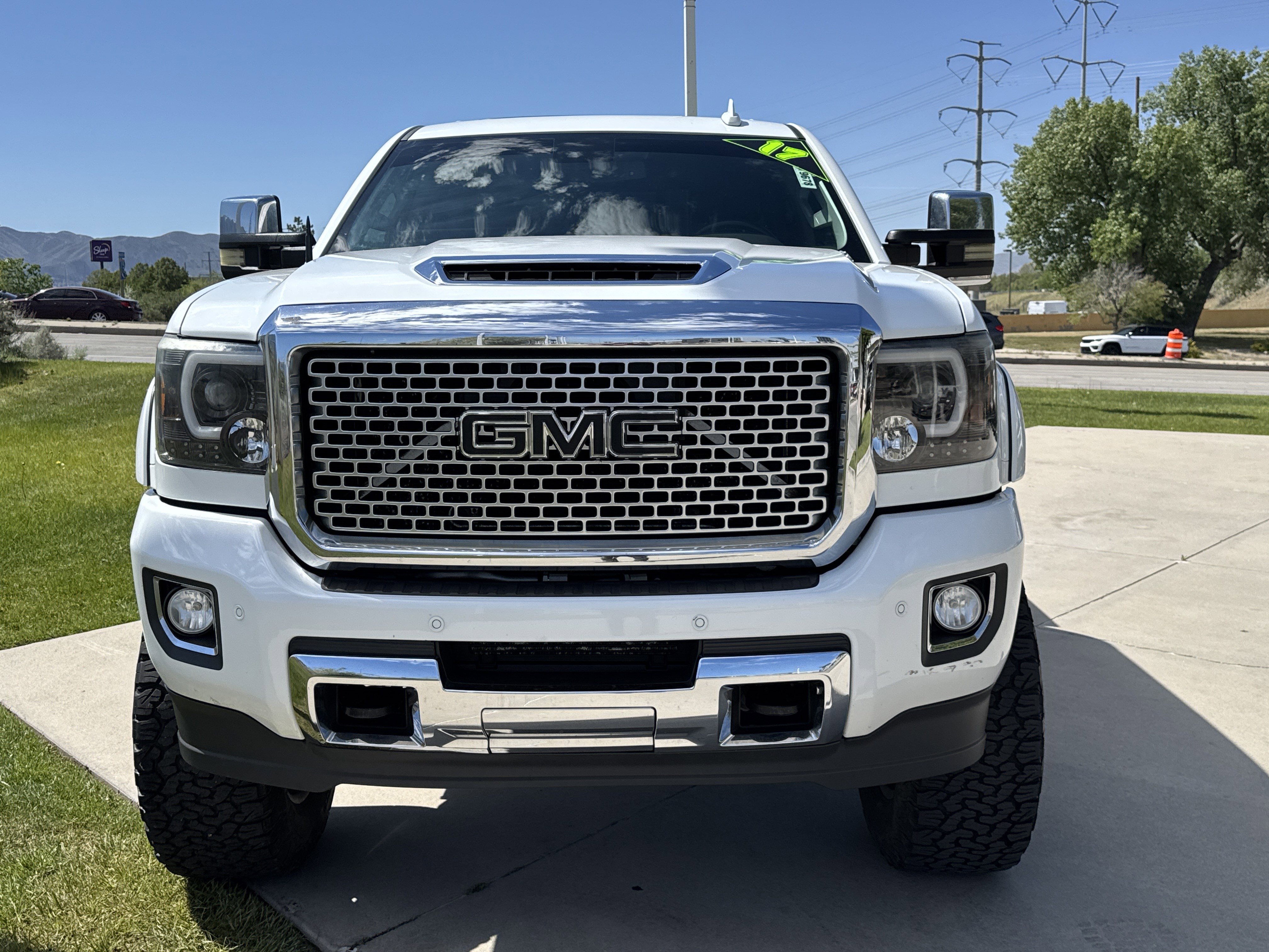 Used 2017 GMC Sierra 2500 Denali AWD/4WD image 8